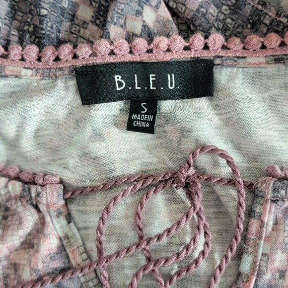 BLEU Top Womens S Pink Gray Long Bell Sleeve Boho Peasant Blouse Rhinestones - Picture 11 of 12